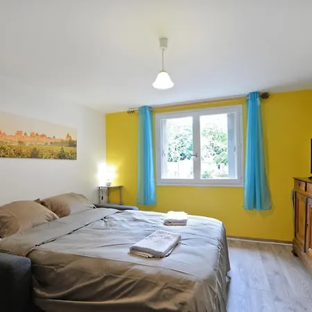 Bright Studio With Garden Apartment *